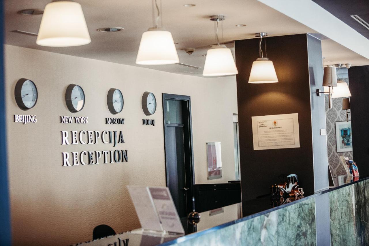 Hotel Park Doboj Exterior photo